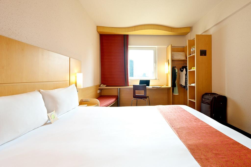 Ibis Ningbo Qianhu Plaza Hotel Zewnętrze zdjęcie
