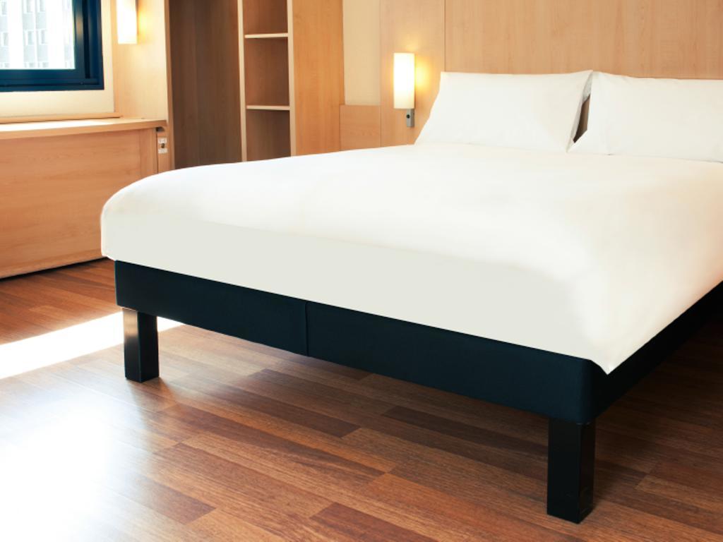 Ibis Ningbo Qianhu Plaza Hotel Zewnętrze zdjęcie
