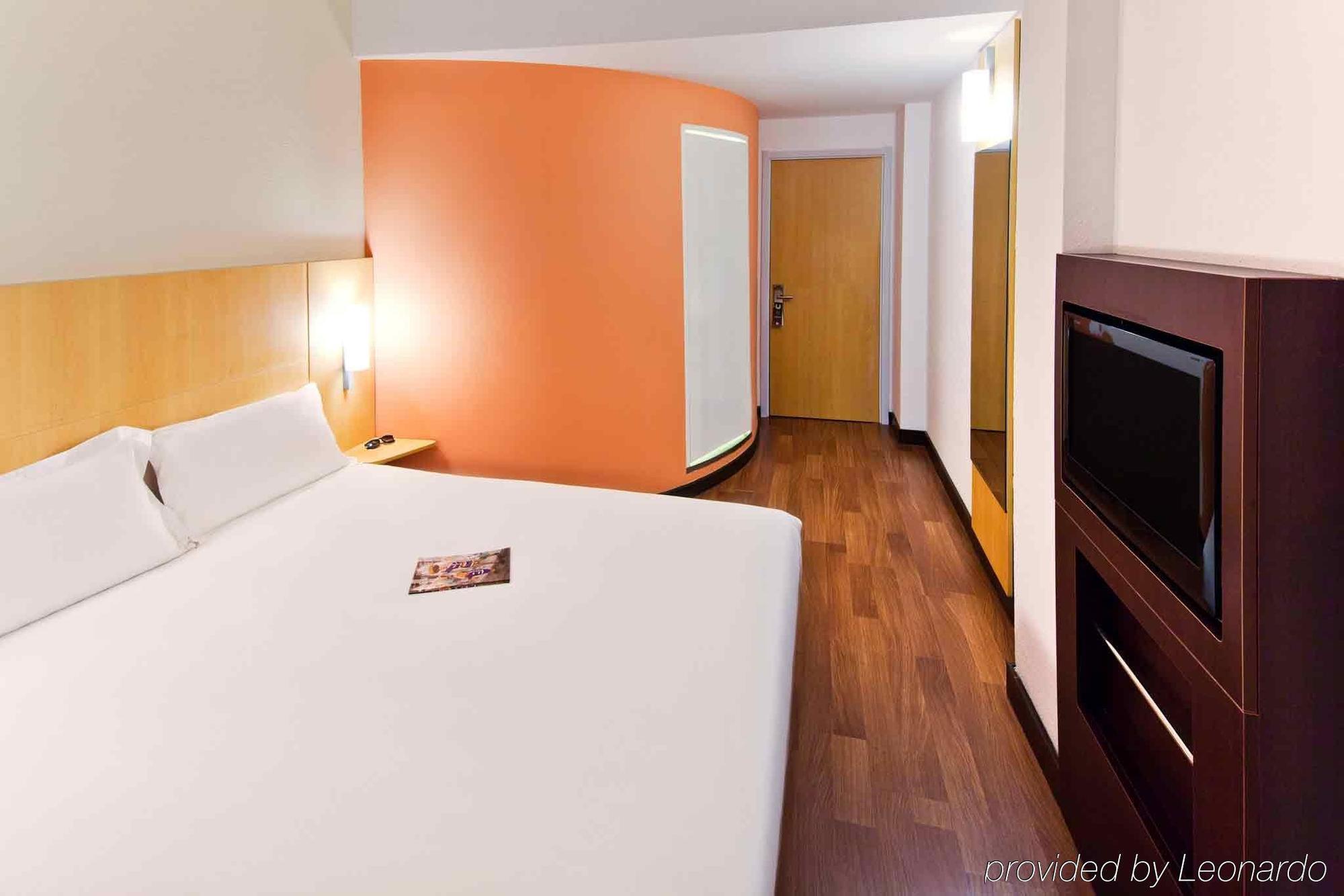 Ibis Ningbo Qianhu Plaza Hotel Zewnętrze zdjęcie