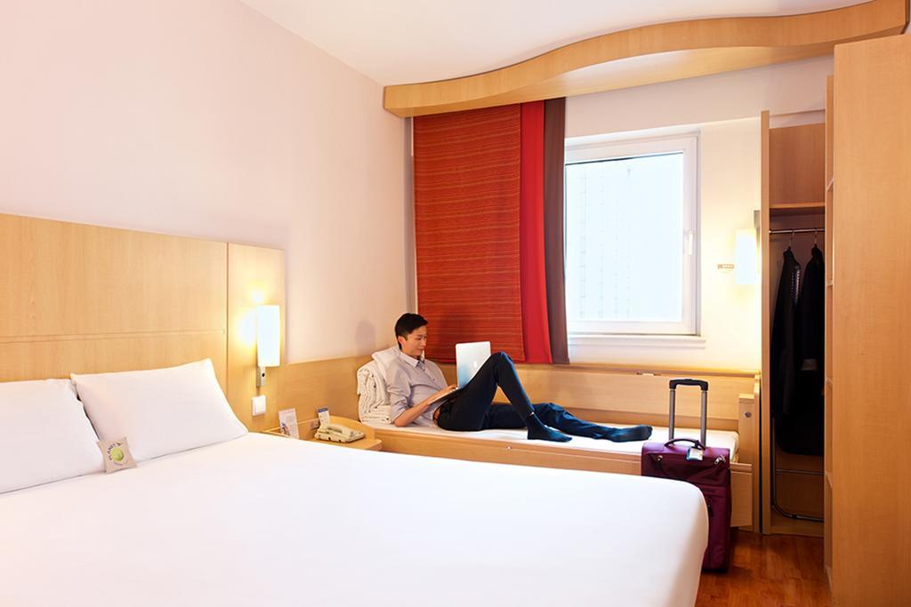 Ibis Ningbo Qianhu Plaza Hotel Zewnętrze zdjęcie