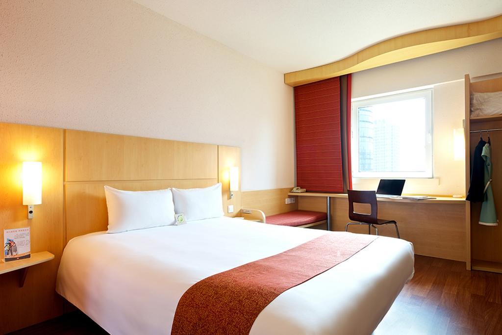 Ibis Ningbo Qianhu Plaza Hotel Zewnętrze zdjęcie