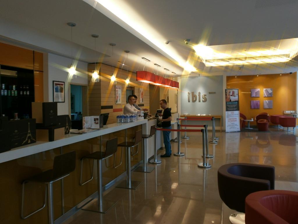 Ibis Ningbo Qianhu Plaza Hotel Zewnętrze zdjęcie