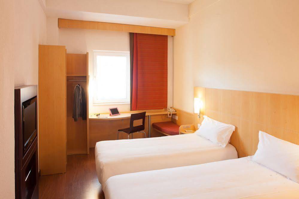 Ibis Ningbo Qianhu Plaza Hotel Zewnętrze zdjęcie