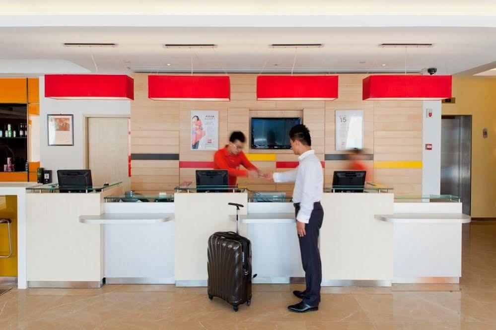 Ibis Ningbo Qianhu Plaza Hotel Zewnętrze zdjęcie