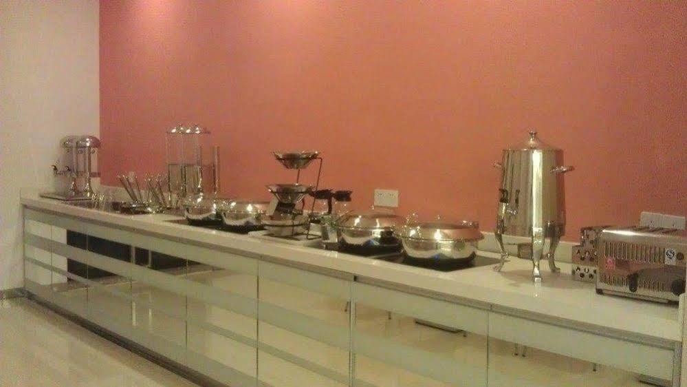 Ibis Ningbo Qianhu Plaza Hotel Zewnętrze zdjęcie