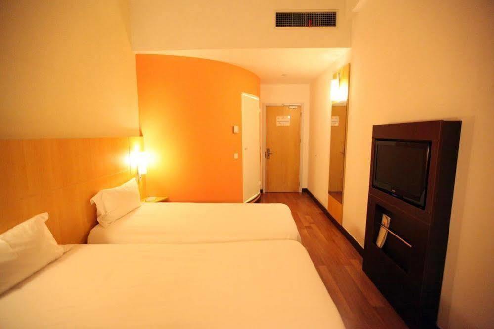 Ibis Ningbo Qianhu Plaza Hotel Zewnętrze zdjęcie